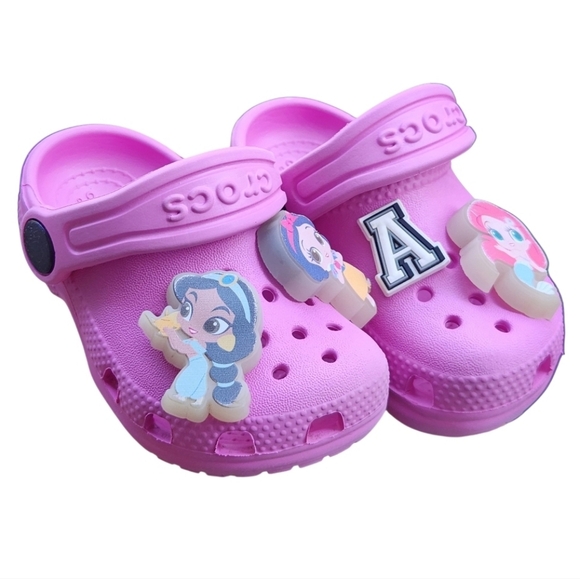 CROCS Other - Crocs Girls Classic Iconic Comfort Clogs With Jibbitz Light Up Charms C5 (1-2Y)